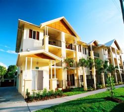 Cairns - Bay Village Tropical Retreat, Cairns